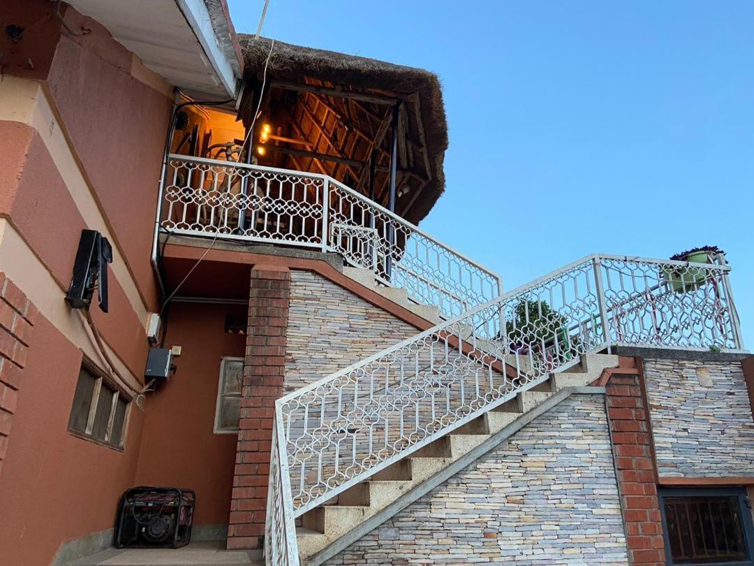 Lake Victoria Country Home Ентебе Екстериор снимка