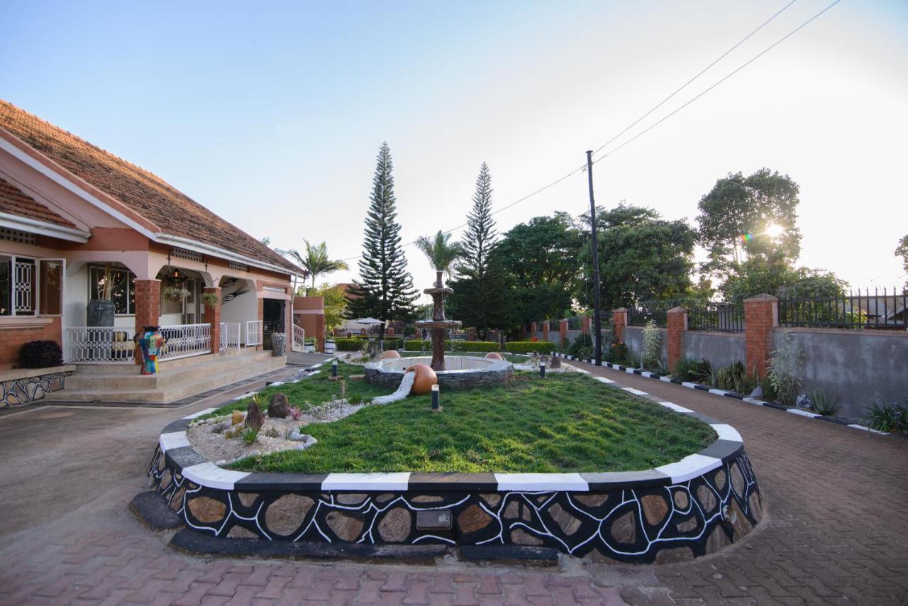 Lake Victoria Country Home Ентебе Екстериор снимка